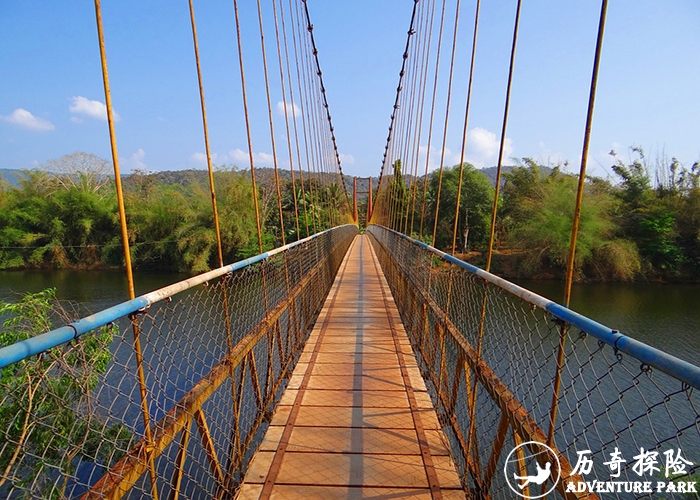 景观吊桥器材游乐 森林公园旅游景区生态园挑战桥 悬索桥 步步惊心吊桥器械