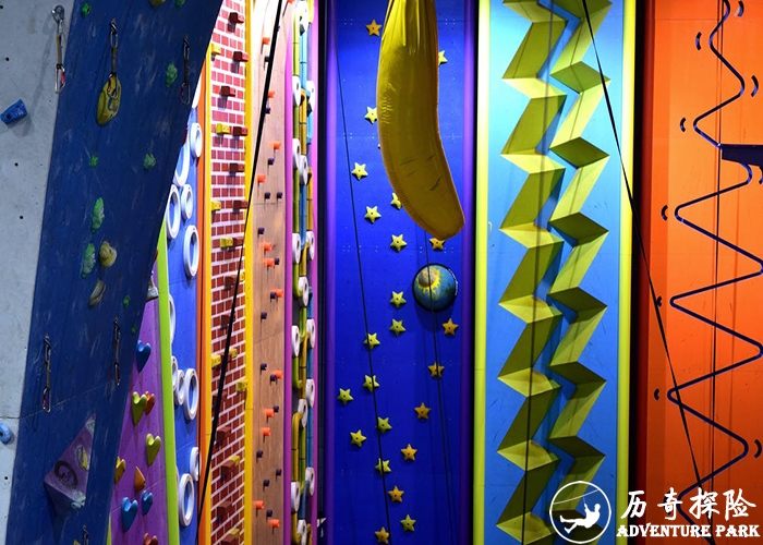 儿童游乐 儿童体能攀爬扣扣攀项目儿童趣味PE攀岩设备